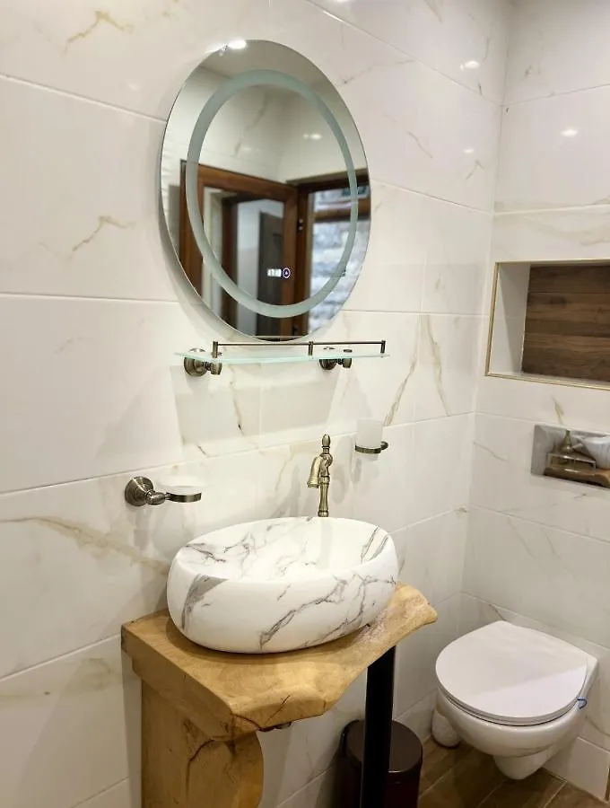 Krisiyasapartment 반스코